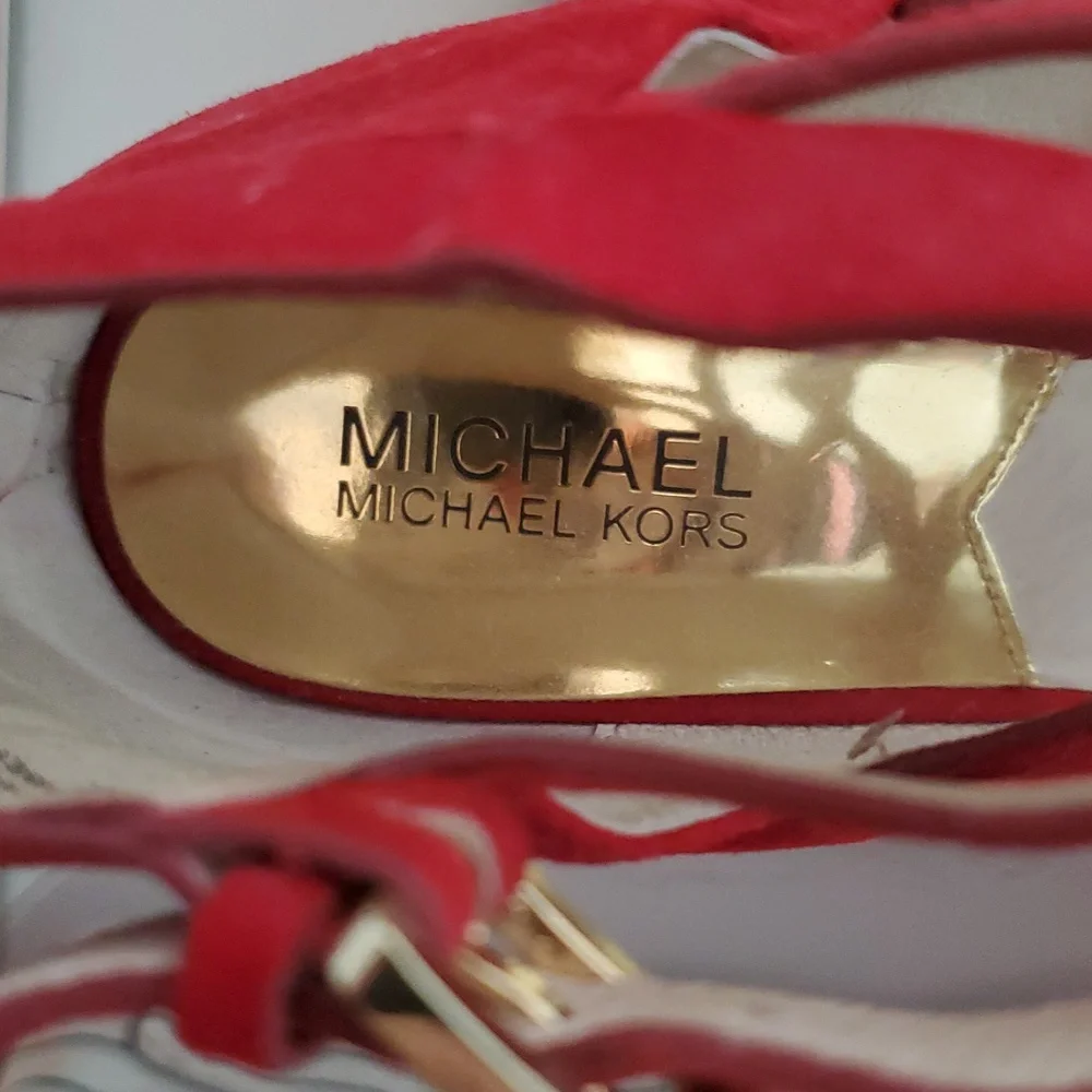 Michael Kors Red Suede Strappy shoe Size 9 With 3.5”. Heel - Picture 2 of 8